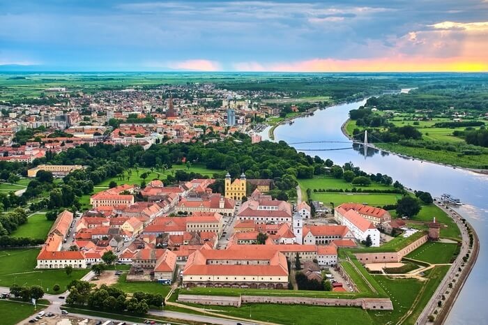 Osijek Fortress & Old Town Discovery Tour